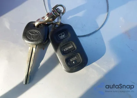 2001 Toyota Sequoia Limited V8 from USA, damaged, VIN 5TDBT48A61S019719